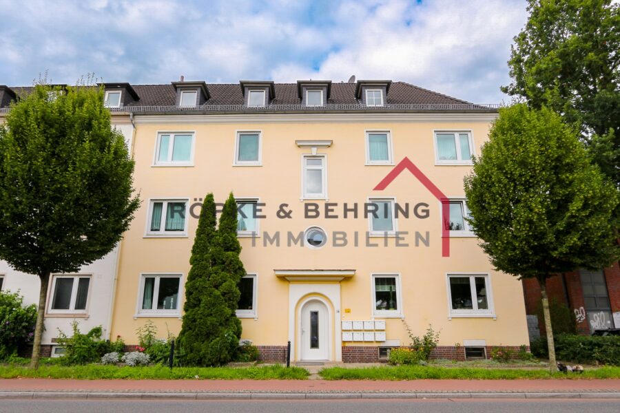Renovierungsbedürftige 4 Z. Wohnung mit Balkon Nähe Werdersee, 28201 Bremen, Etagenwohnung